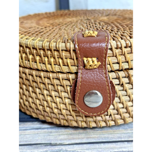 Vintage Wicker Rattan Circle Canteen Style Boho Crossbody Bag Purse - Picture 3 of 16